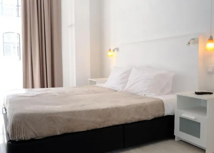 Paradise بيت شباب