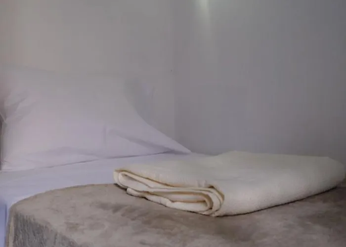 Paradise بيت شباب